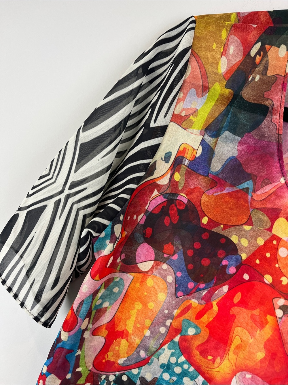 Amma Made in LA Colorful Abstract Print Sheer Scoop Neck Tunic Top Size XS - Picture 4 of 8